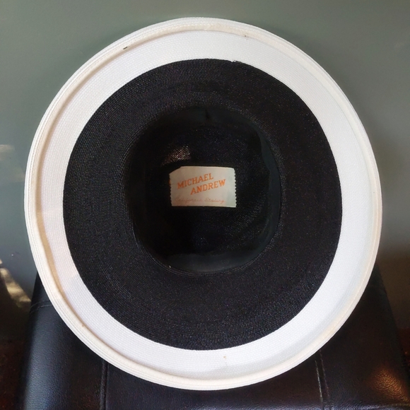 Vintage 80s Michael Andrew B&W Flower Floral Derby Synthetic Straw Wide Brim Hat main image 5